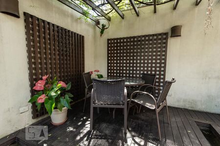 Casa à venda com 380m², 3 quartos e 2 vagasSacada