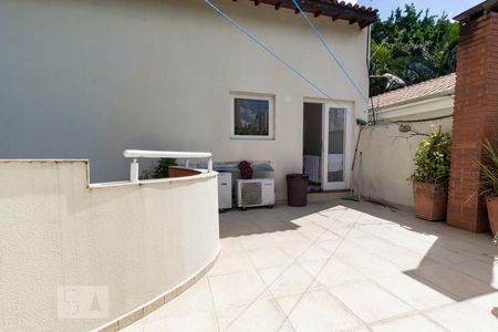 Casa à venda com 380m², 3 quartos e 2 vagasÁrea de Serviço