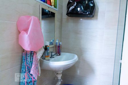 Casa à venda com 115m², 3 quartos e 3 vagasBanheiro de Serviço