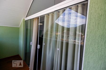 Casa de condomínio para alugar com 540m², 5 quartos e 5 vagas Casa de condomínio para alugar com 540m², 5 quartos e 5 vagasVaranda do Quarto
