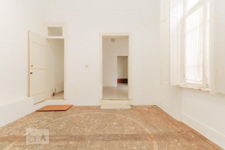 Casa à venda com 216m², 9 quartos e sem vaga Casa à venda com 216m², 9 quartos e sem vagaQuarto edícula