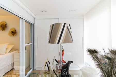 Apartamento à venda com 170m², 3 quartos e 5 vagas Apartamento à venda com 170m², 3 quartos e 5 vagasVaranda da Suíte Master