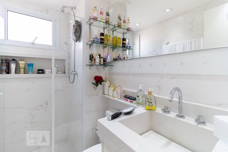 Apartamento à venda com 170m², 3 quartos e 5 vagas Apartamento à venda com 170m², 3 quartos e 5 vagasBanheiro da Suíte 3