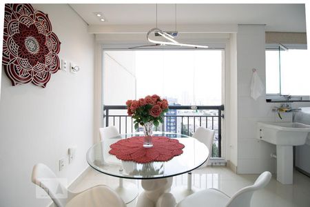 Apartamento à venda com 170m², 3 quartos e 5 vagas Apartamento à venda com 170m², 3 quartos e 5 vagasCopa