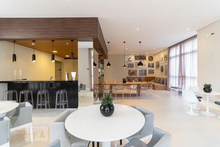 Apartamento à venda com 170m², 3 quartos e 5 vagas Apartamento à venda com 170m², 3 quartos e 5 vagasSalão de Festas