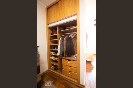 Casa à venda com 160m², 3 quartos e 2 vagas Casa à venda com 160m², 3 quartos e 2 vagasArmário do Quarto 2