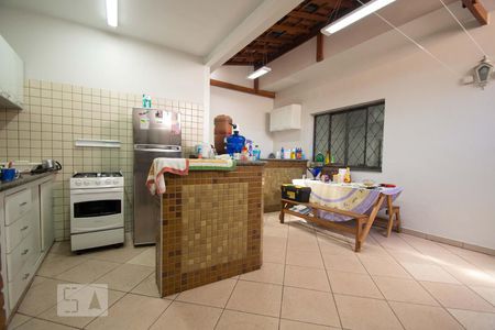 Casa à venda com 160m², 3 quartos e 2 vagas Casa à venda com 160m², 3 quartos e 2 vagasCozinha