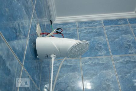 Casa à venda com 160m², 3 quartos e 2 vagas Casa à venda com 160m², 3 quartos e 2 vagasChuveiro