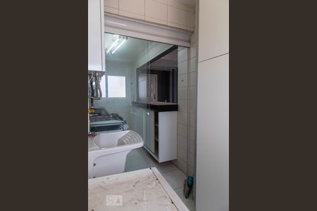 Apartamento à venda com 192m², 3 quartos e 2 vagas Apartamento à venda com 192m², 3 quartos e 2 vagasÁrea de Serviço