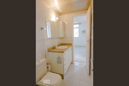 Apartamento à venda com 76m², 3 quartos e 1 vaga Apartamento à venda com 76m², 3 quartos e 1 vagaBanheiro Social