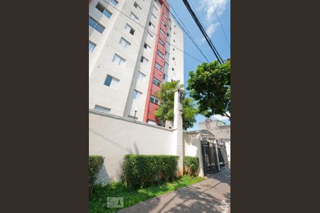 Apartamento para alugar com 43m², 2 quartos e sem vaga Apartamento para alugar com 43m², 2 quartos e sem vagaFachada