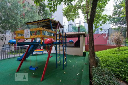 Apartamento para alugar com 43m², 2 quartos e sem vaga Apartamento para alugar com 43m², 2 quartos e sem vagaÁrea Comum - Playground