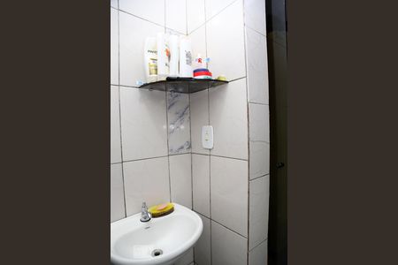 Banheiro de casa para alugar com 1 quarto, 39m² em Cidade Intercap, Taboão da Serra