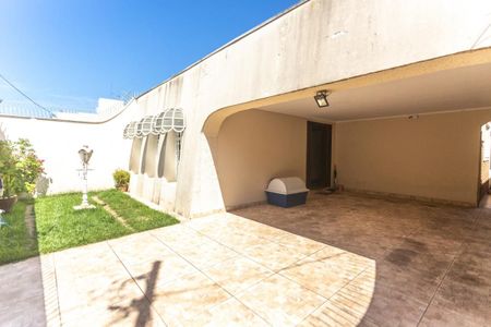 Casa à venda com 230m², 3 quartos e 3 vagasGaragem