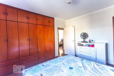 Casa à venda com 230m², 3 quartos e 3 vagasSuíte 2