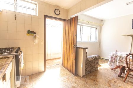 Casa à venda com 230m², 3 quartos e 3 vagasCozinha