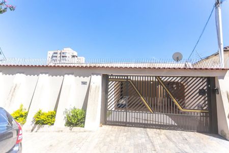 Casa à venda com 230m², 3 quartos e 3 vagasFachada