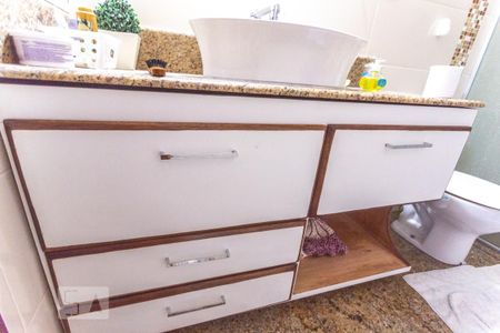 Casa à venda com 230m², 3 quartos e 3 vagasArmário