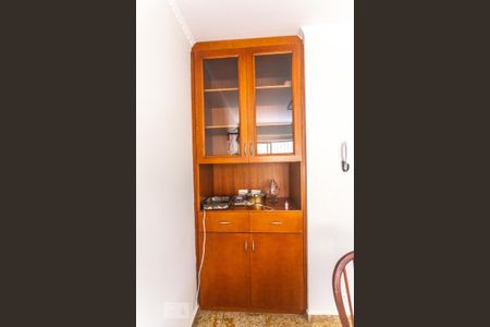 Casa à venda com 230m², 3 quartos e 3 vagasArmário