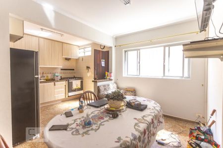 Casa à venda com 230m², 3 quartos e 3 vagasCozinha