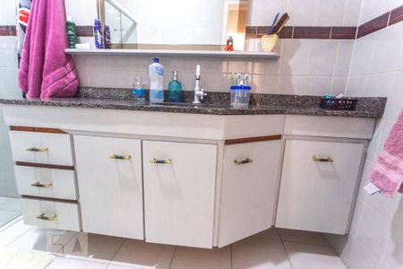 Casa à venda com 230m², 3 quartos e 3 vagasArmário