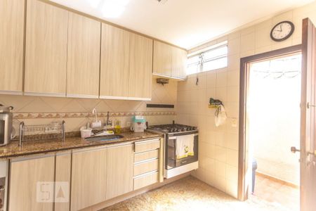 Casa à venda com 230m², 3 quartos e 3 vagasCozinha