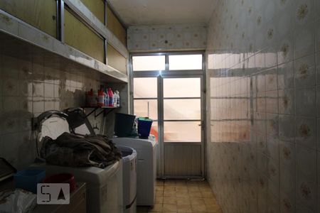 Casa à venda com 300m², 3 quartos e 2 vagasÁrea de Serviço