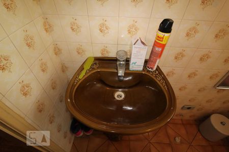 Casa à venda com 300m², 3 quartos e 2 vagasBanheiro