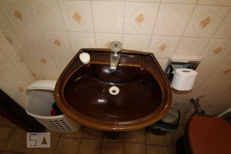 Casa à venda com 300m², 3 quartos e 2 vagasBanheiro de Serviço