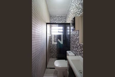 Casa à venda com 188m², 3 quartos e 2 vagasBanheiro 