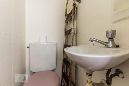 Apartamento para alugar com 90m², 3 quartos e 2 vagas Apartamento para alugar com 90m², 3 quartos e 2 vagasBanheiro de Serviço