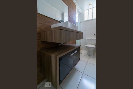 Apartamento à venda com 64m², 3 quartos e sem vaga Apartamento à venda com 64m², 3 quartos e sem vagaBanheiro