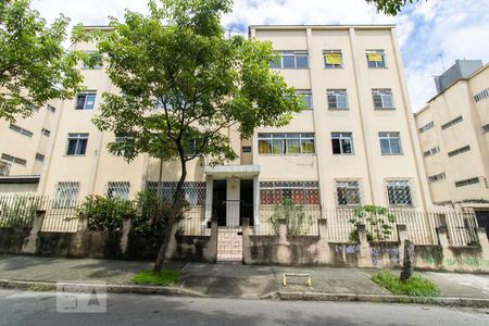 Apartamento à venda com 64m², 3 quartos e sem vaga Apartamento à venda com 64m², 3 quartos e sem vagaFachada