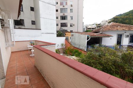 Casa à venda com 270m², 5 quartos e 1 vaga Casa à venda com 270m², 5 quartos e 1 vagaVaranda do Quarto 4
