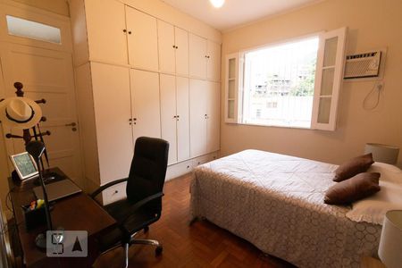 Casa à venda com 270m², 5 quartos e 1 vaga Casa à venda com 270m², 5 quartos e 1 vagaQuarto 3