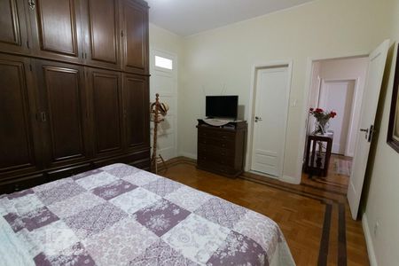 Casa à venda com 270m², 5 quartos e 1 vaga Casa à venda com 270m², 5 quartos e 1 vagaSuíte