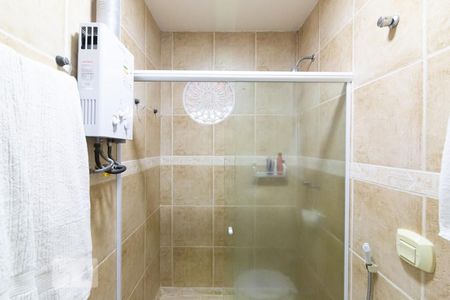 Casa à venda com 270m², 5 quartos e 1 vaga Casa à venda com 270m², 5 quartos e 1 vagaBanheiro da Suíte