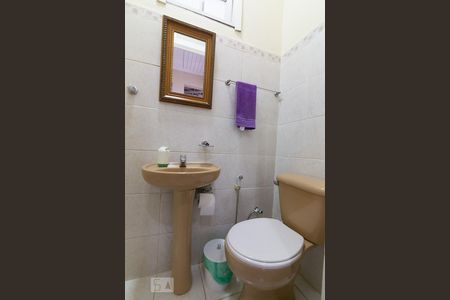 Casa à venda com 270m², 5 quartos e 1 vaga Casa à venda com 270m², 5 quartos e 1 vagaBanheiro de Serviço