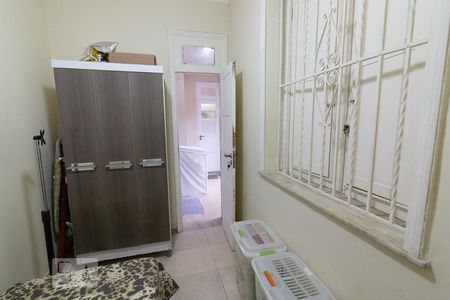 Casa à venda com 270m², 5 quartos e 1 vaga Casa à venda com 270m², 5 quartos e 1 vagaQuarto de Serviço 1