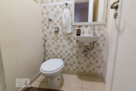 Casa à venda com 270m², 5 quartos e 1 vaga Casa à venda com 270m², 5 quartos e 1 vagaLavabo