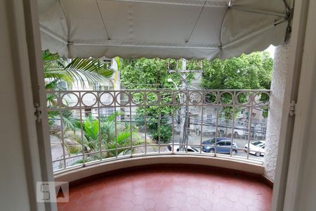 Casa à venda com 270m², 5 quartos e 1 vaga Casa à venda com 270m², 5 quartos e 1 vagaVista do Quarto 2