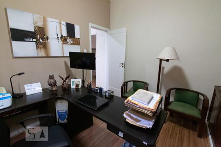 Casa à venda com 270m², 5 quartos e 1 vaga Casa à venda com 270m², 5 quartos e 1 vagaQuarto 1