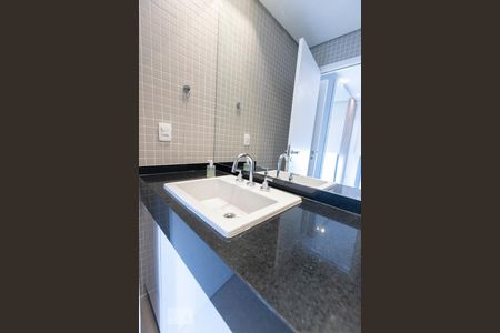 Apartamento à venda com 67m², 1 quarto e 2 vagas Apartamento à venda com 67m², 1 quarto e 2 vagasBanheiro da Suíte