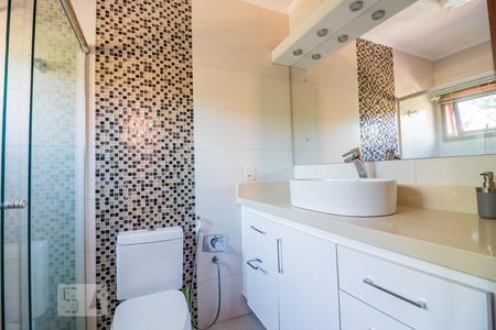 Casa de condomínio à venda com 220m², 3 quartos e 2 vagas Casa de condomínio à venda com 220m², 3 quartos e 2 vagasBanheiro da Suíte