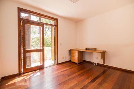 Casa de condomínio à venda com 220m², 3 quartos e 2 vagas Casa de condomínio à venda com 220m², 3 quartos e 2 vagasDormitório