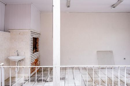 Casa à venda com 180m², 3 quartos e 2 vagas Casa à venda com 180m², 3 quartos e 2 vagasChurrasqueira