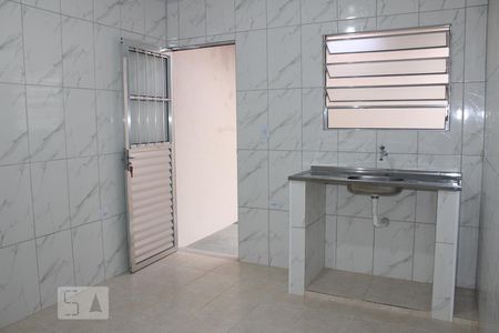 sala cozinha de casa para alugar com 1 quarto, 20m² em Vila Araguaia, São Paulo