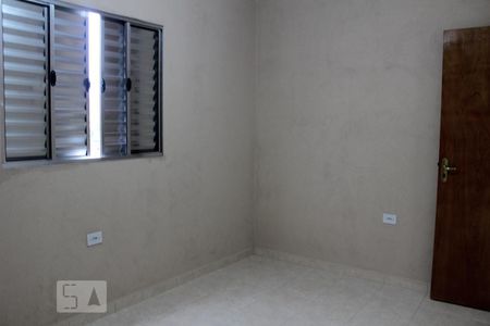 quarto de casa para alugar com 1 quarto, 20m² em Vila Araguaia, São Paulo