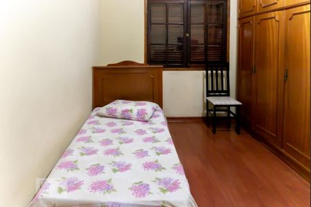 Casa à venda com 166m², 4 quartos e 2 vagas Casa à venda com 166m², 4 quartos e 2 vagasSuite