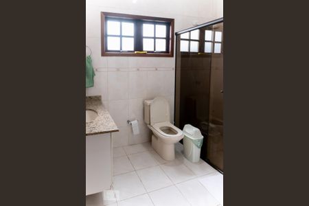 Casa à venda com 166m², 4 quartos e 2 vagas Casa à venda com 166m², 4 quartos e 2 vagasBanheiro 1